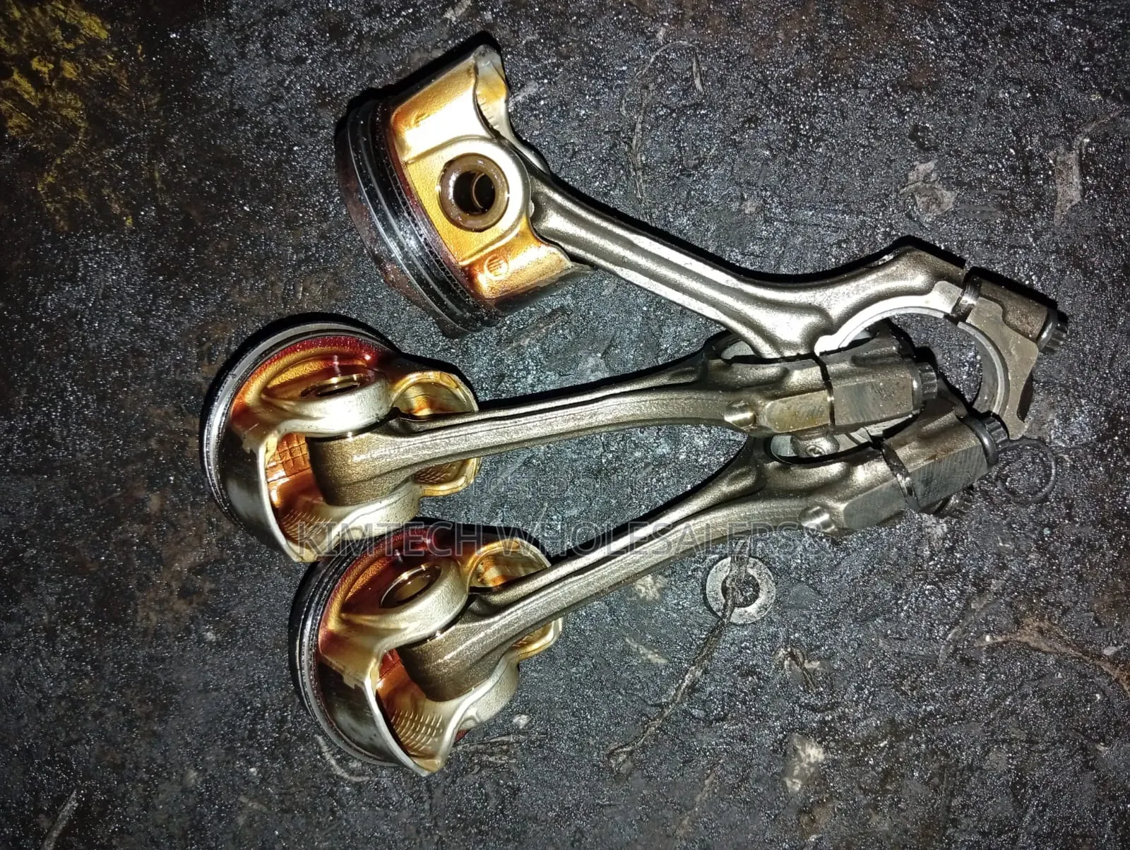 Pistons for RO6