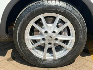 Porsche Cayenne 2015 White
