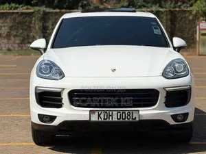 Porsche Cayenne 2015 White