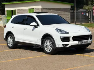 Porsche Cayenne 2015 White