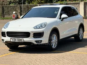 Porsche Cayenne 2015 White