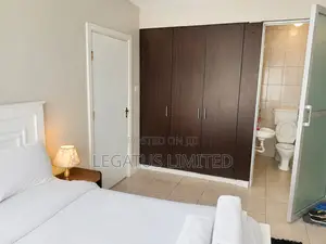 Spacious Poolside 2BR | WiFi Parking | Legatus