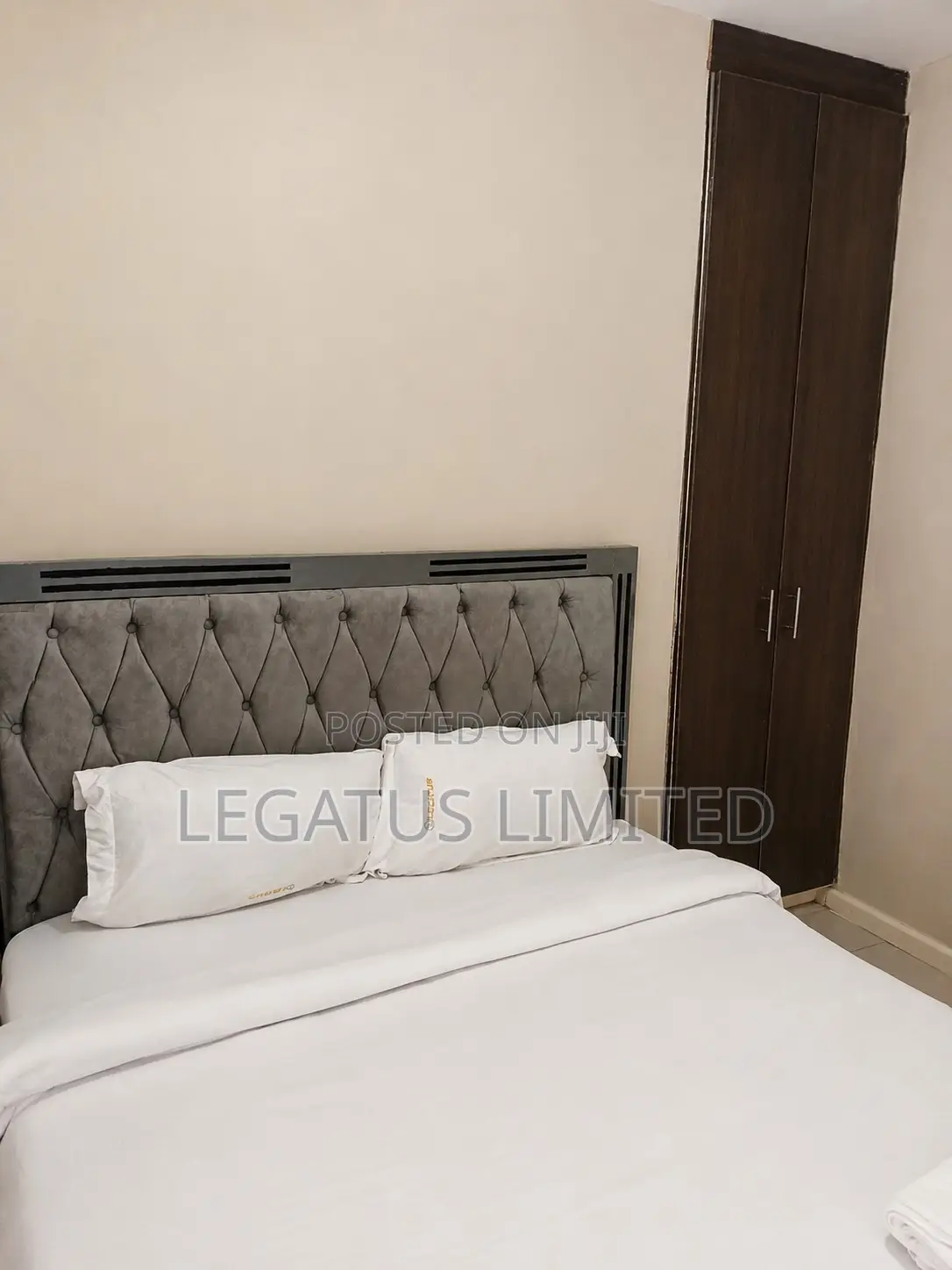 Spacious Poolside 2BR | WiFi Parking | Legatus