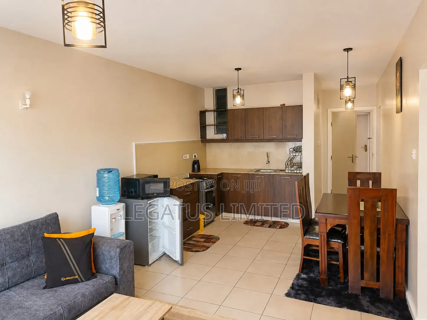 Spacious Poolside 2BR | WiFi Parking | Legatus