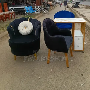 Flower-Shaped Pedicure Seat and a Manicure Set...