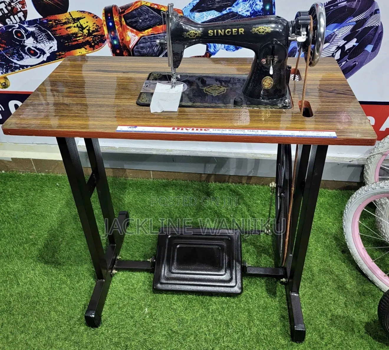 Singer Sewing Machine Complete With Importanted Table/ Singer Sewing