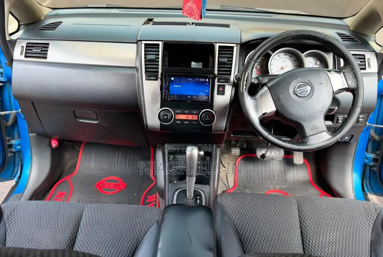 Nissan Tiida 2009 Blue