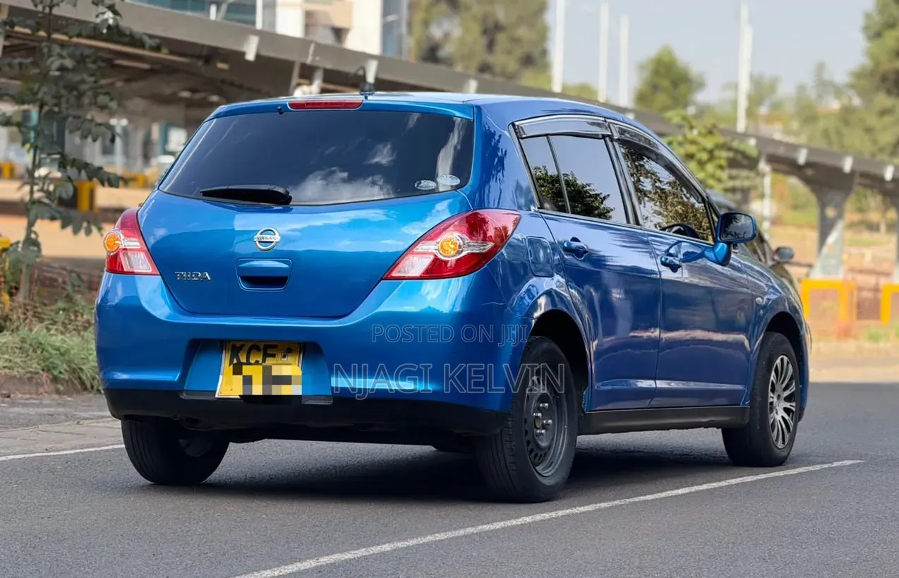 Nissan Tiida 2009 Blue