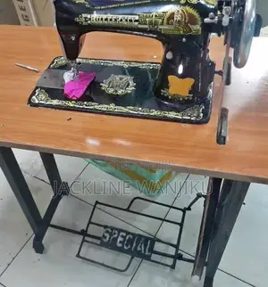 Butterfly Sewing Machine With Local Table / Butterfly Sewing Machine