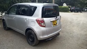 Toyota Ractis 2009 Gray