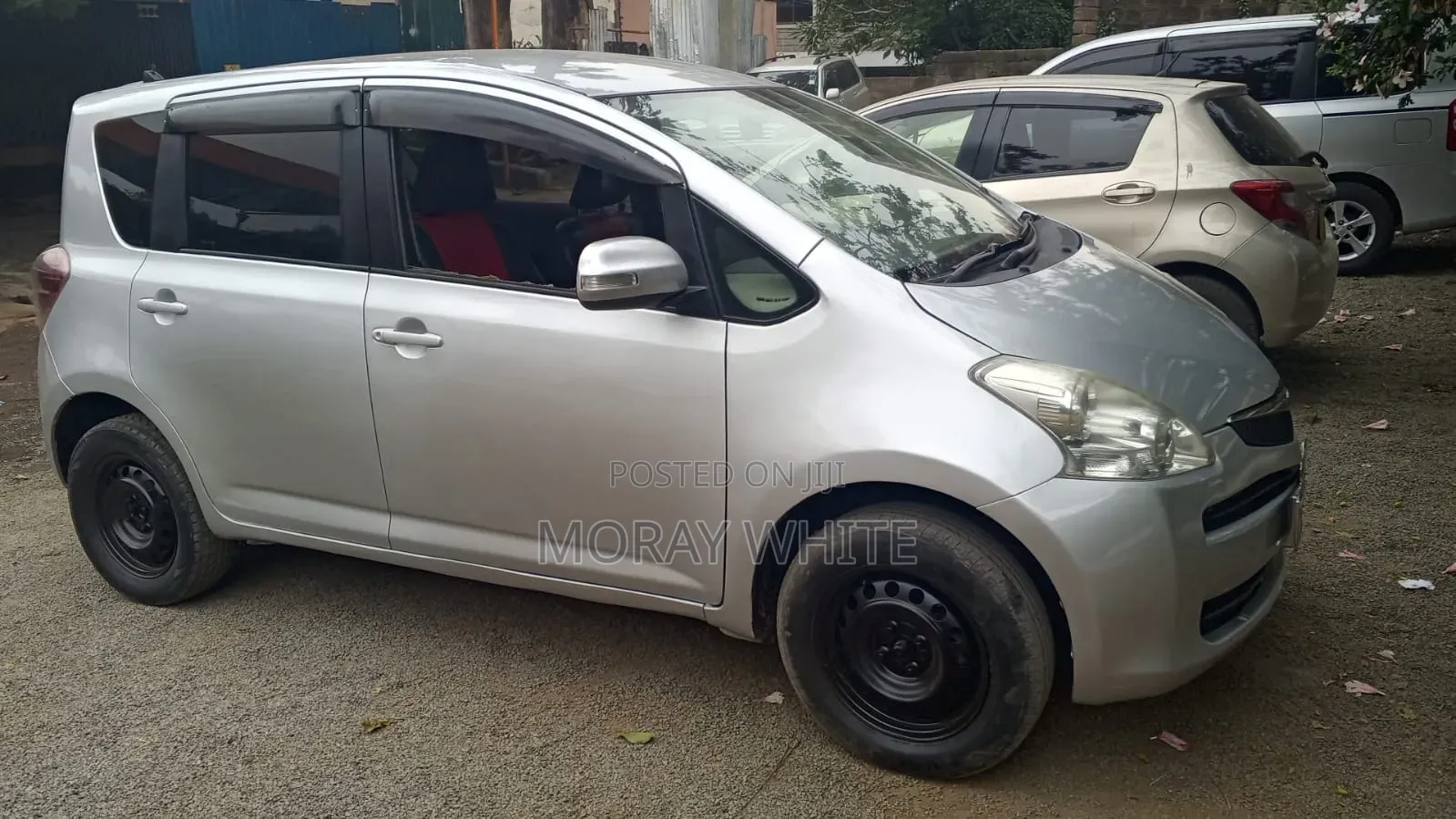 Toyota Ractis 2009 Gray