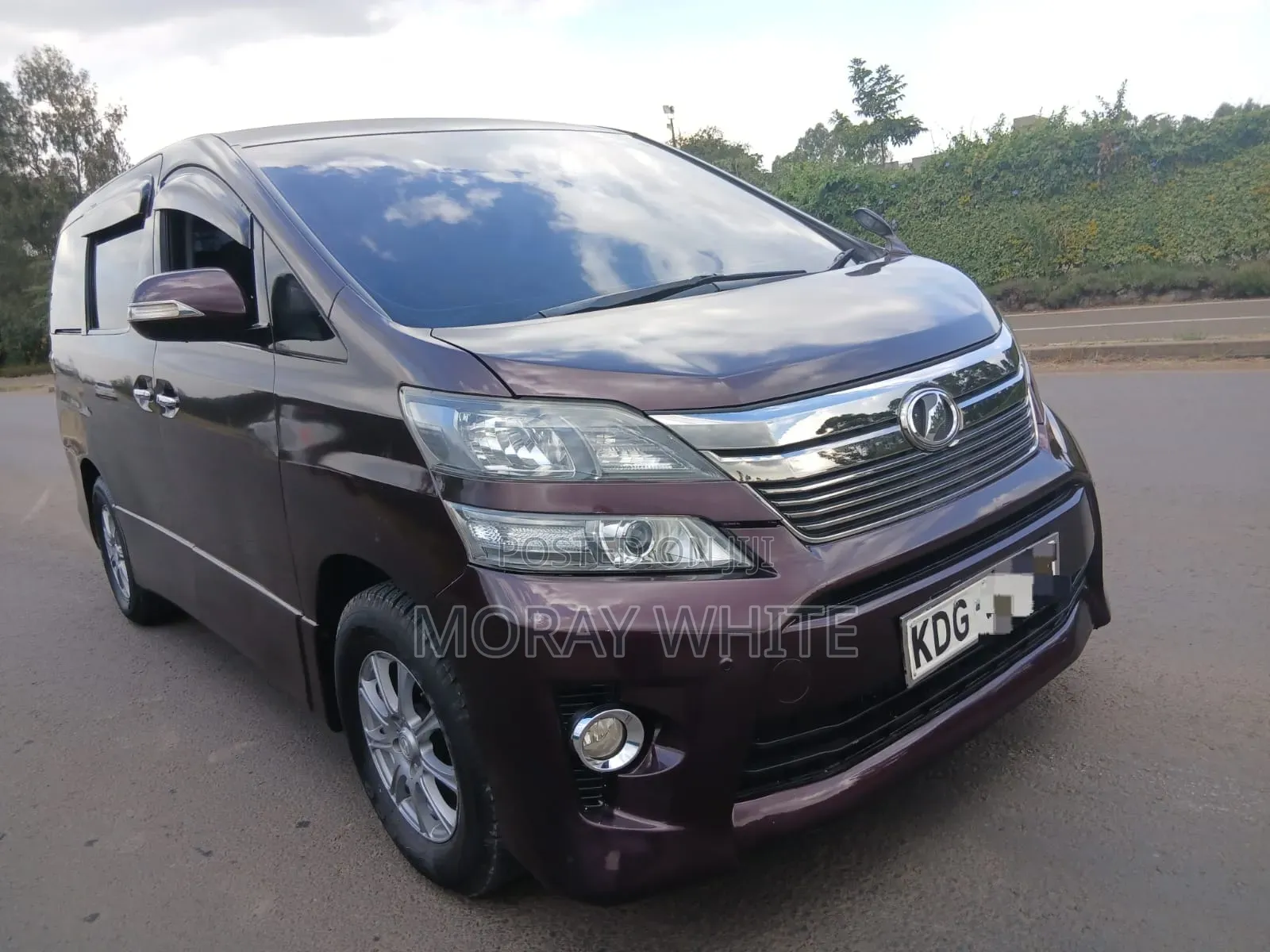 Toyota Vellfire 2014 Maroon