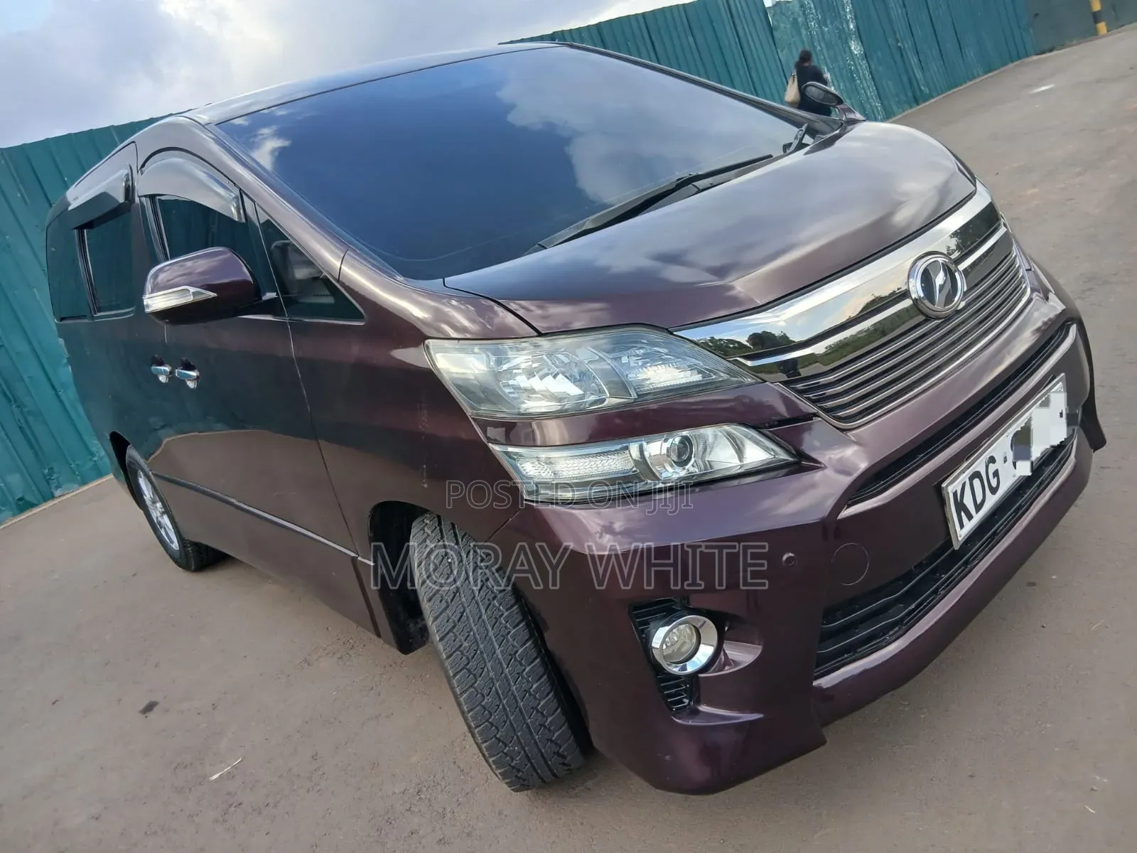 Toyota Vellfire 2014 Maroon