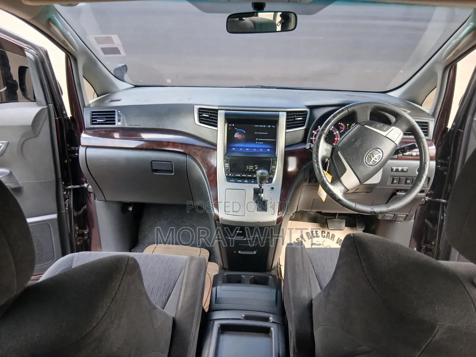 Toyota Vellfire 2014 Maroon