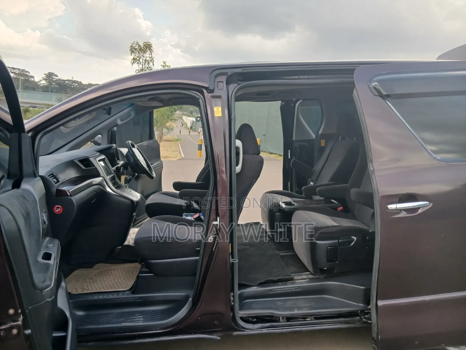 Toyota Vellfire 2014 Maroon