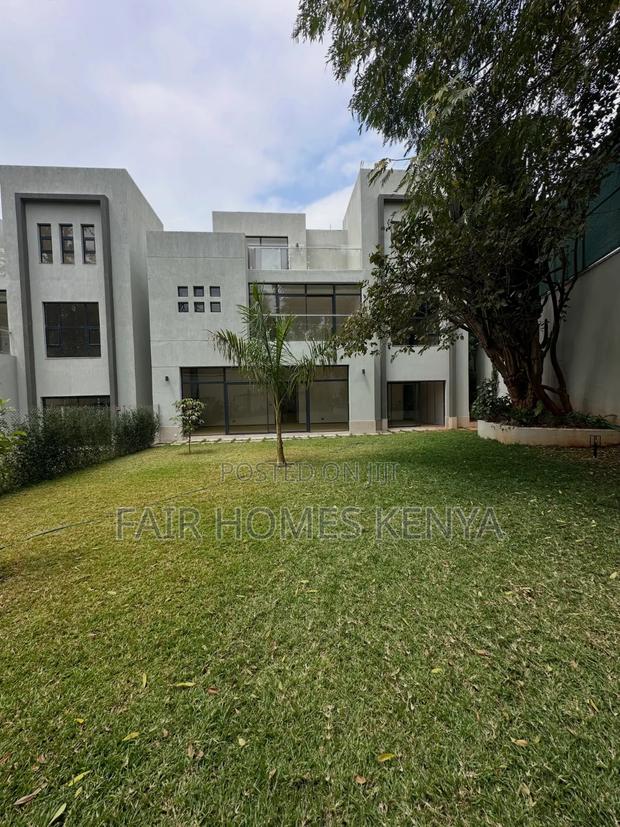 5bdrm Townhouse / Terrace in Maji Mazuri, Muthangari for rent
