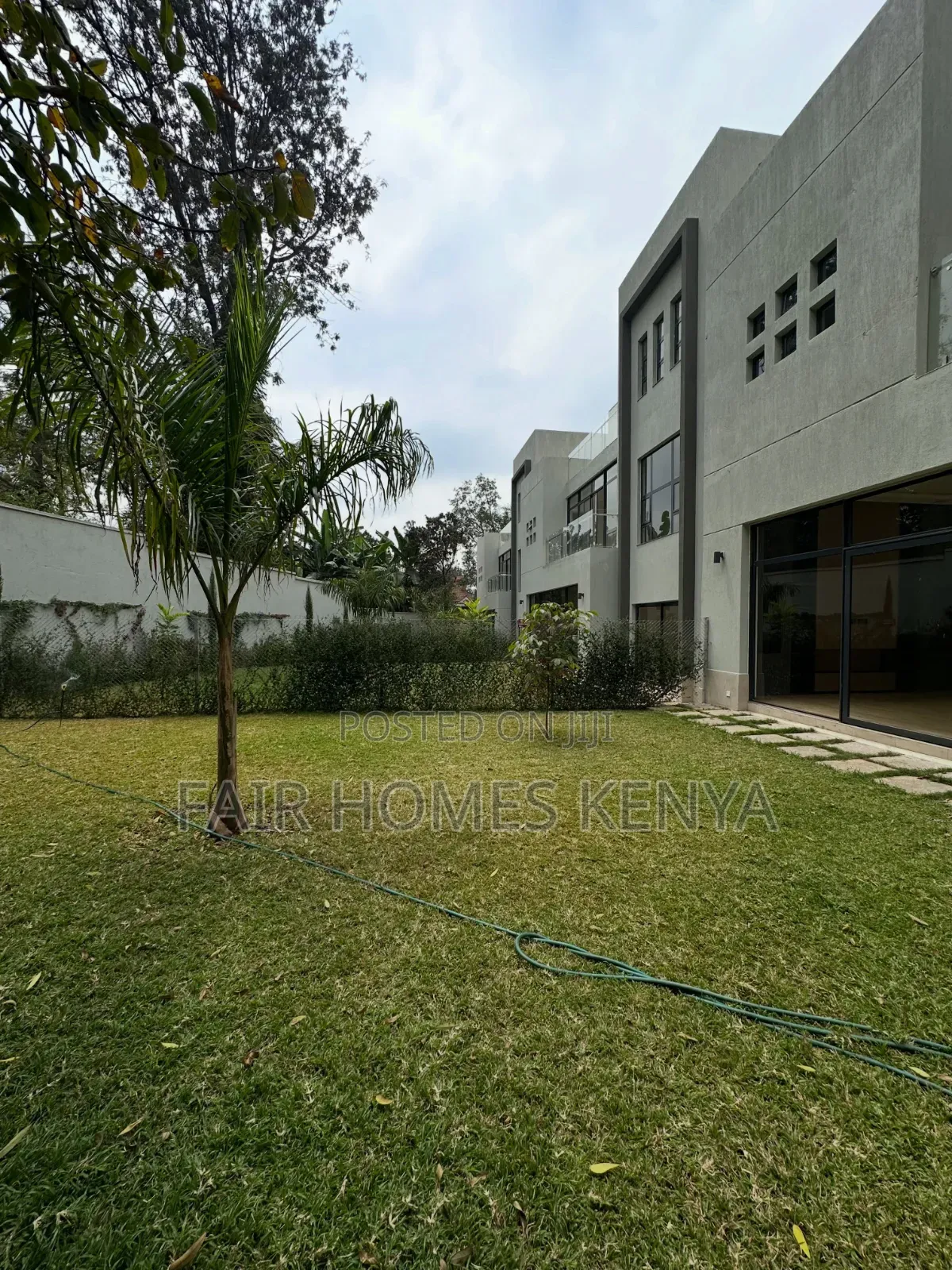 5bdrm Townhouse / Terrace in Maji Mazuri, Muthangari for rent
