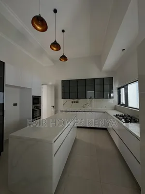 5bdrm Townhouse / Terrace in Maji Mazuri, Muthangari for rent