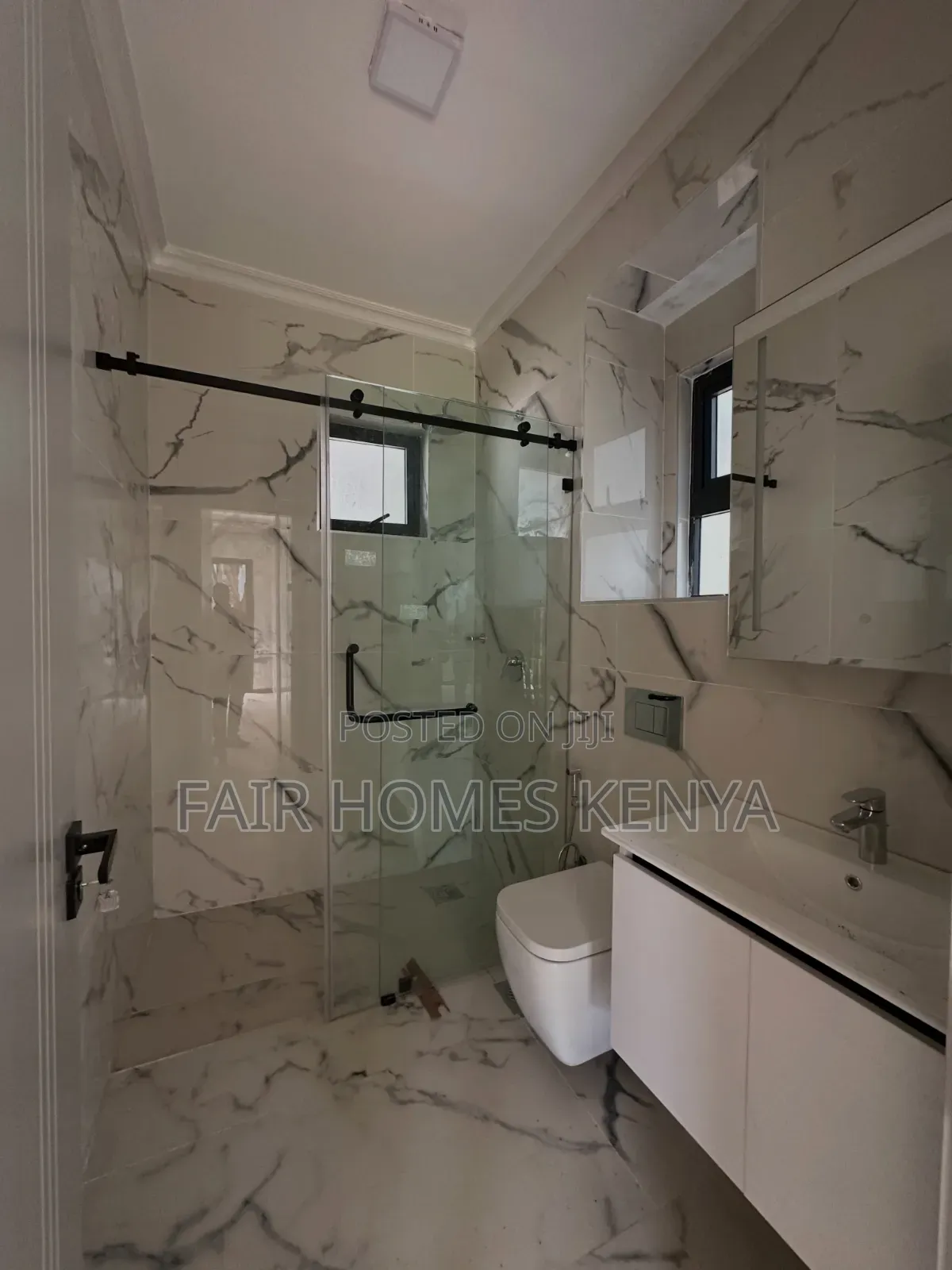 5bdrm Townhouse / Terrace in Maji Mazuri, Muthangari for rent