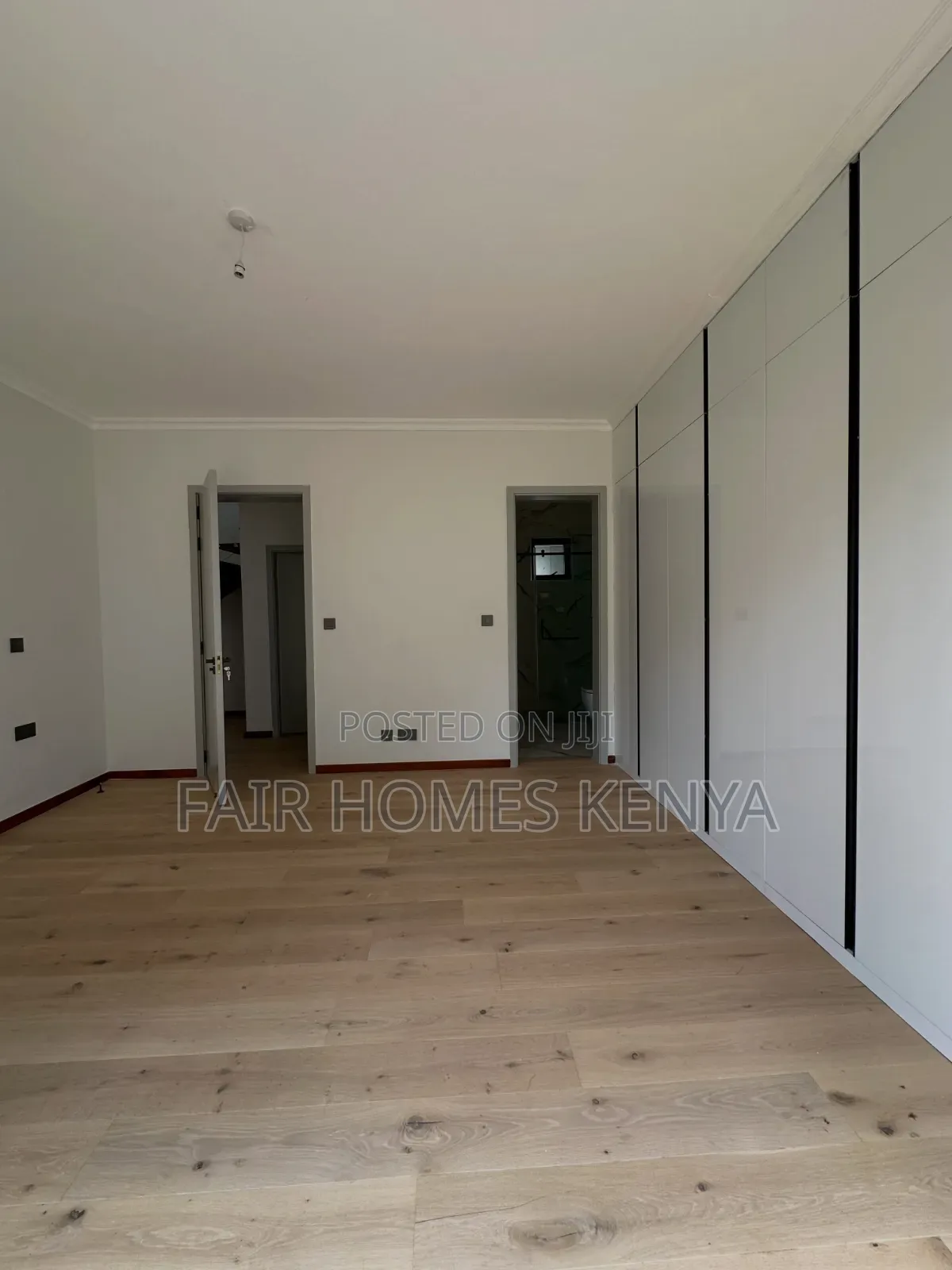 5bdrm Townhouse / Terrace in Maji Mazuri, Muthangari for rent