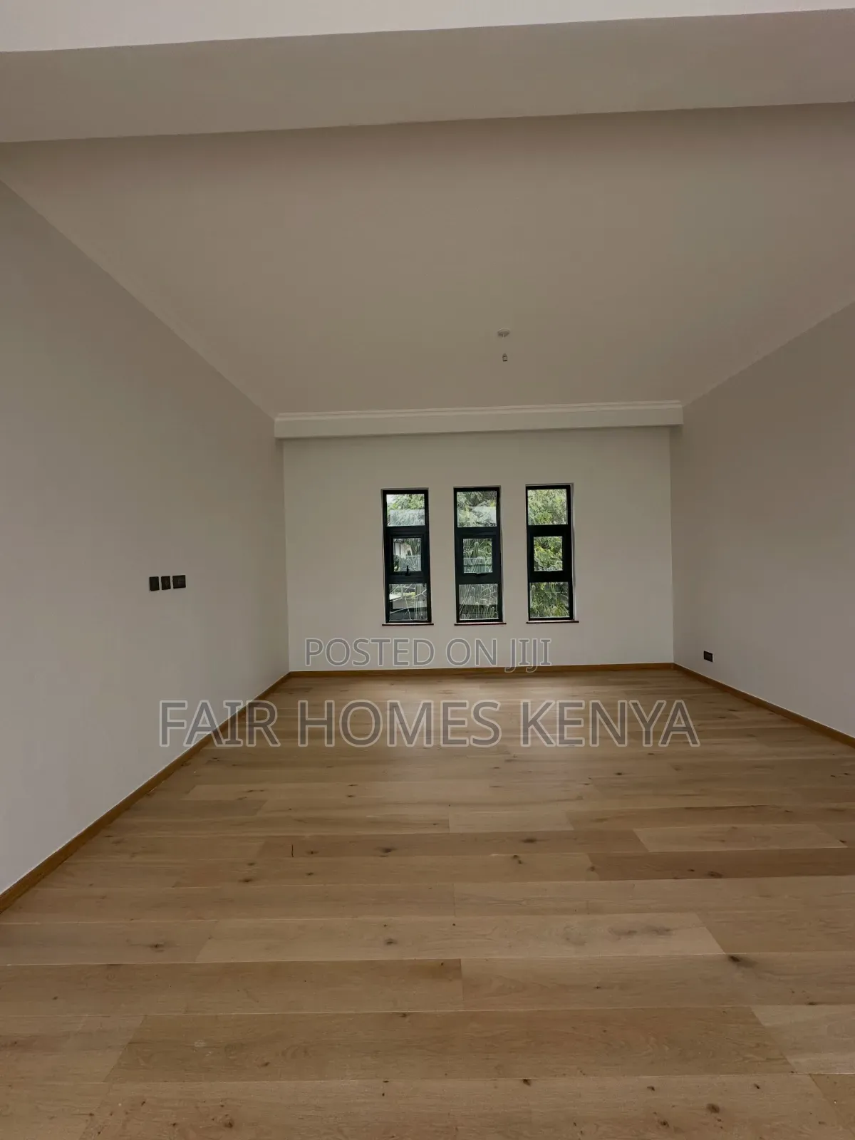 5bdrm Townhouse / Terrace in Maji Mazuri, Muthangari for rent