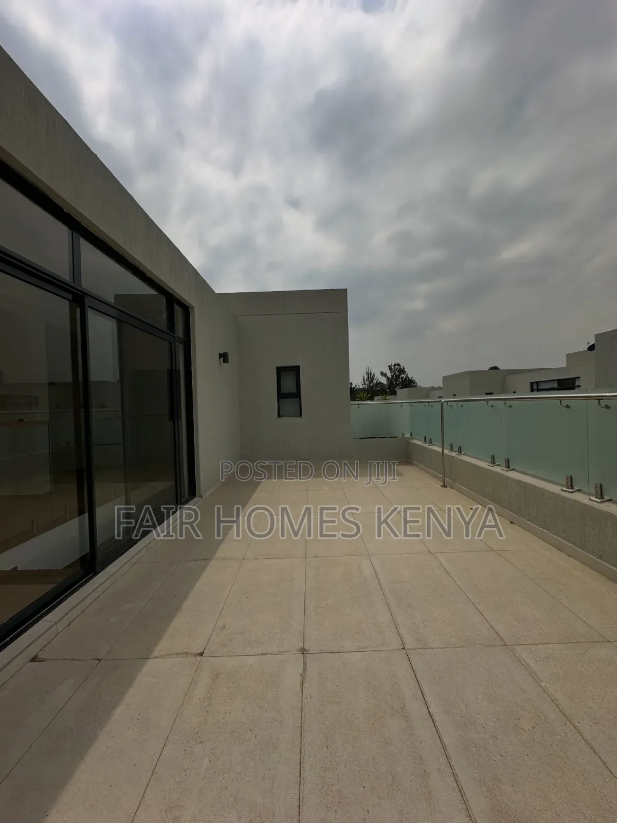 5bdrm Townhouse / Terrace in Maji Mazuri, Muthangari for rent