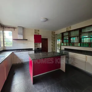 5bdrm Townhouse / Terrace in Lavington Green, Muthangari for rent