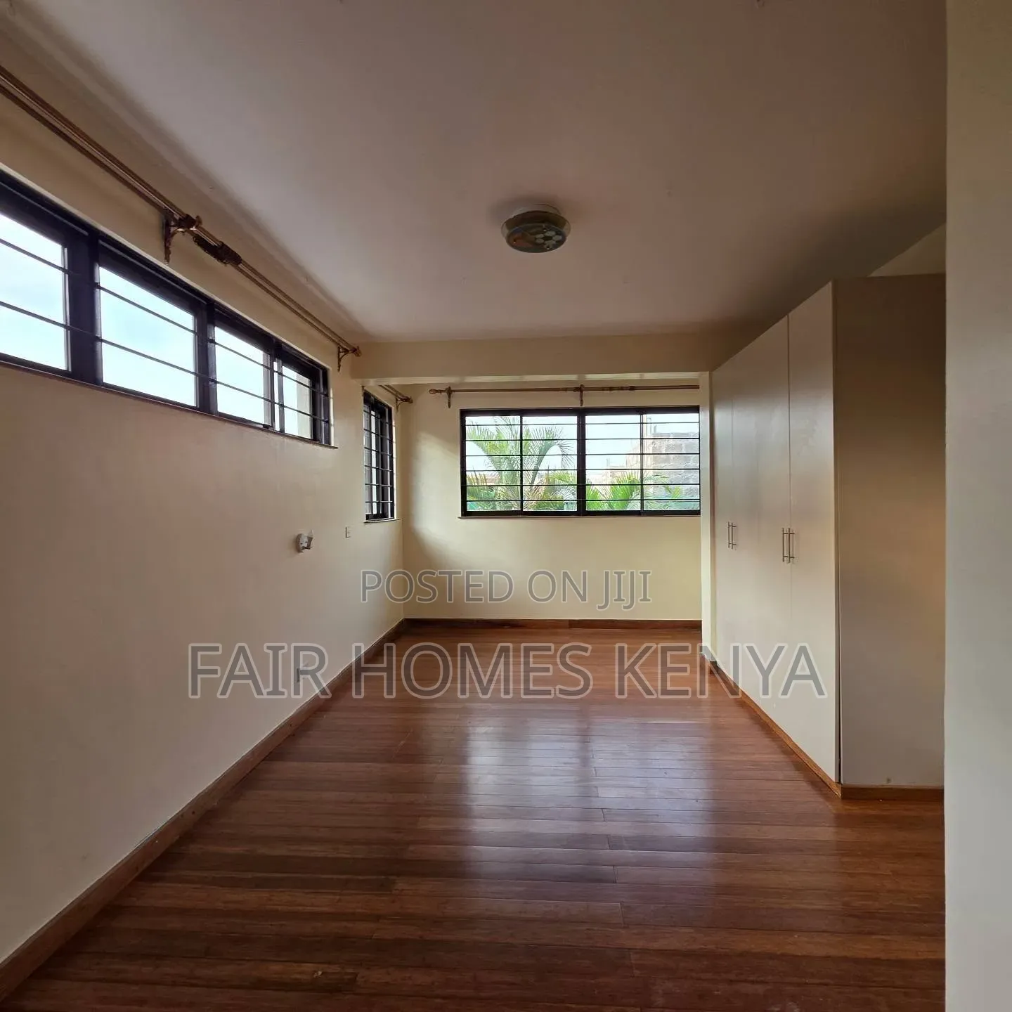 5bdrm Townhouse / Terrace in Lavington Green, Muthangari for rent