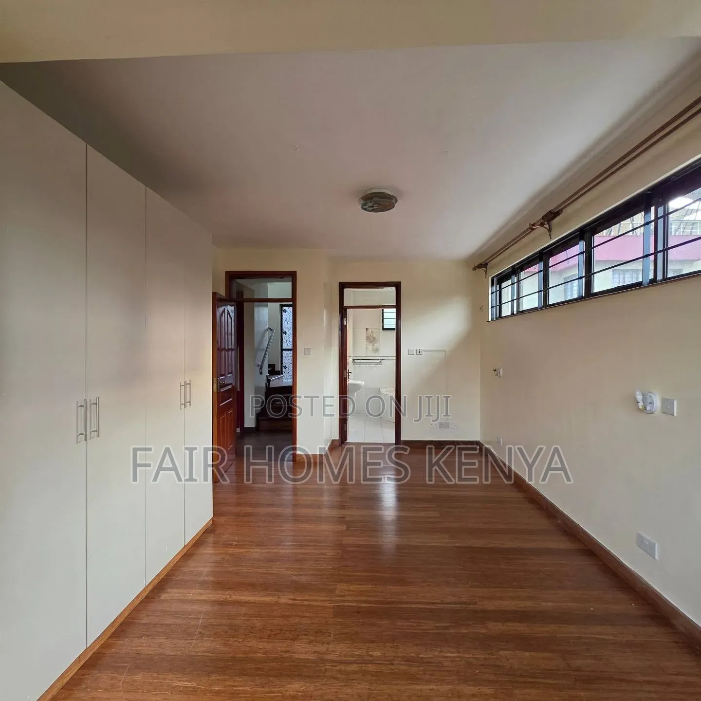 5bdrm Townhouse / Terrace in Lavington Green, Muthangari for rent