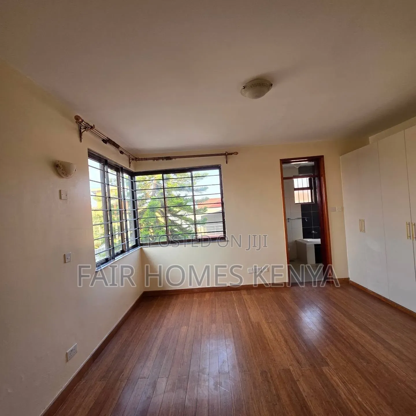 5bdrm Townhouse / Terrace in Lavington Green, Muthangari for rent