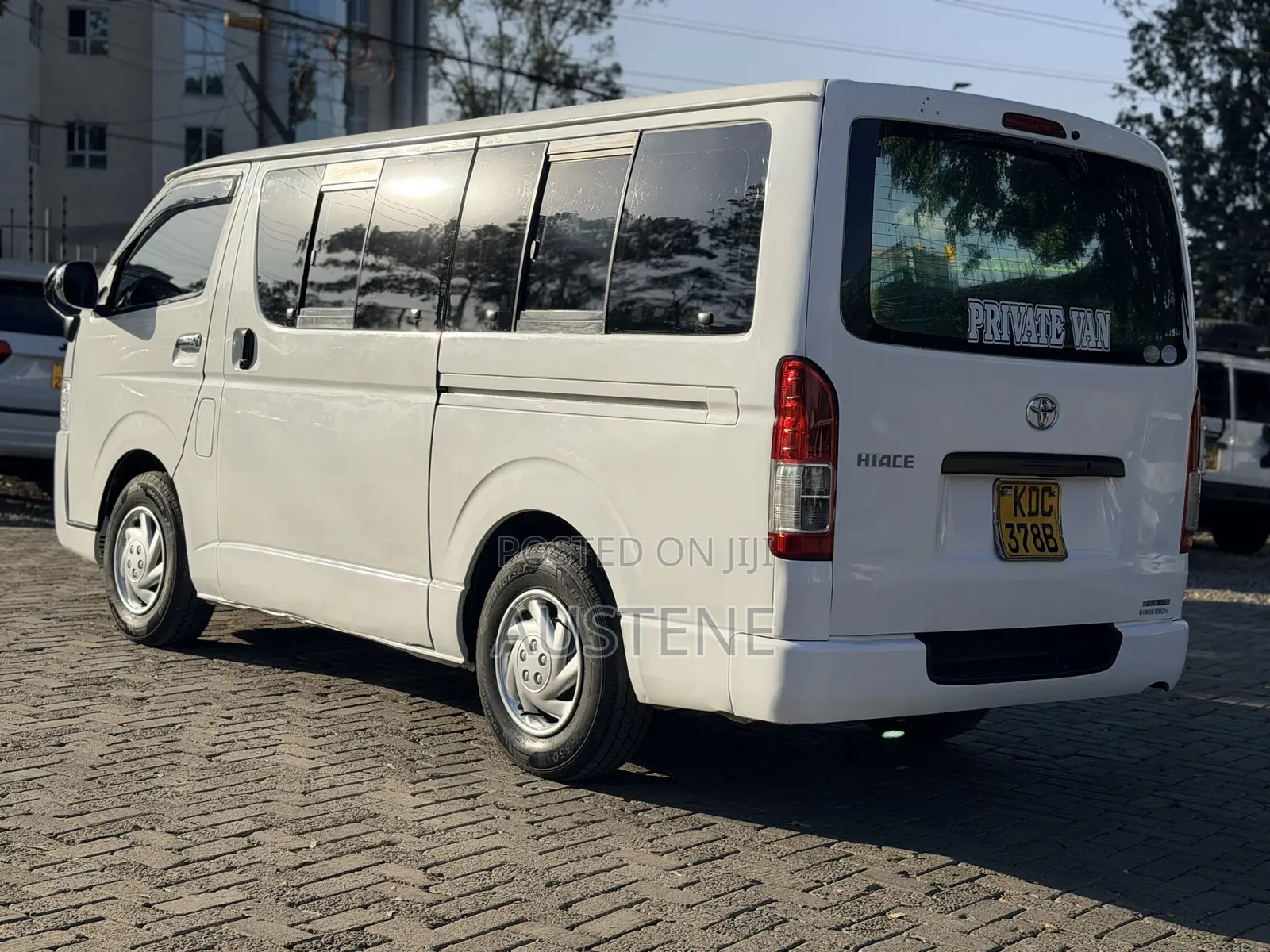 Toyota HiAce 2014 White