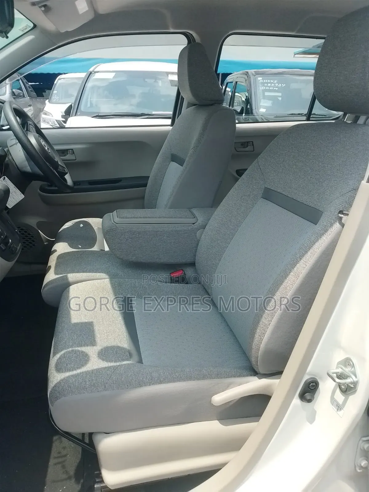 Toyota Passo 2019 White