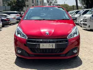 Peugeot 208 2019 Red