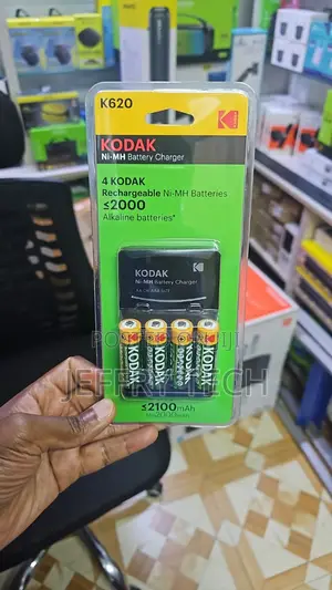 Kodak K620E 4-Battery Charger Ni-Mh AA/AAA Size Set With 4x AA 2100mAh