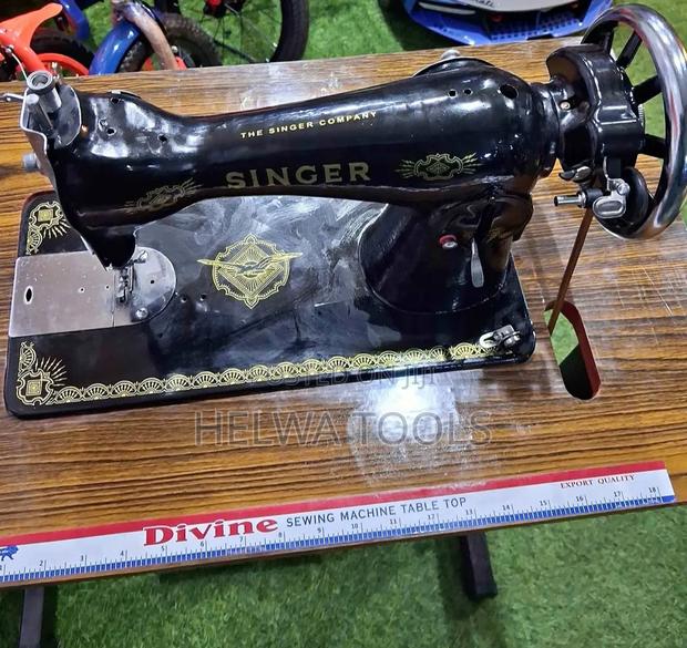 Singer Machine + Electric Motor - thumbnail 2