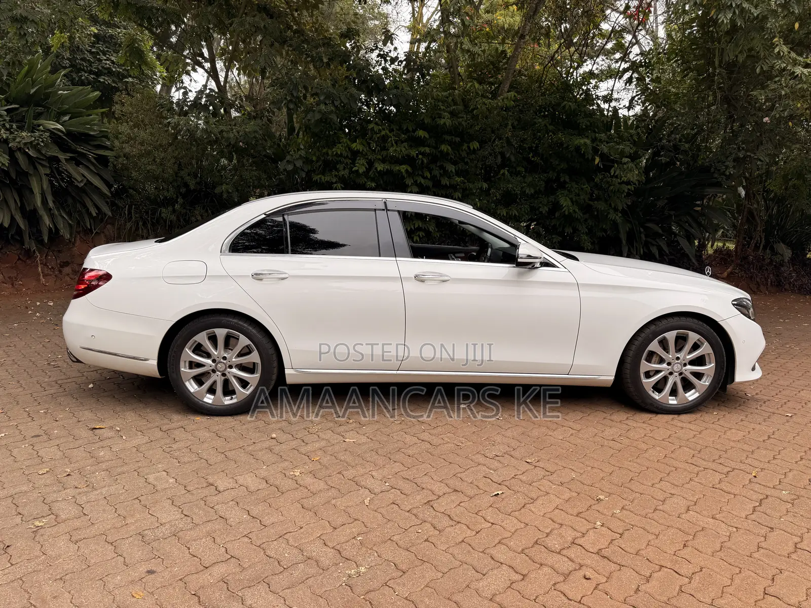 Mercedes-Benz E400 2016 White