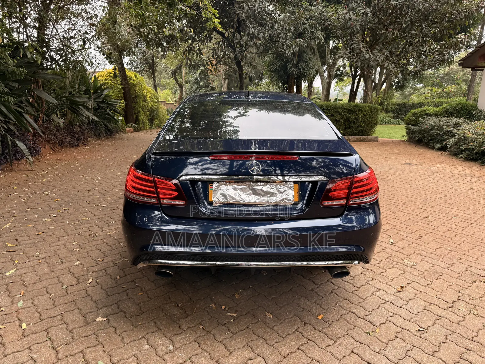 Mercedes-Benz E220 2010 Blue