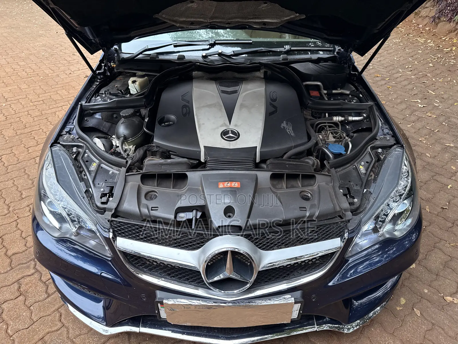 Mercedes-Benz E220 2010 Blue