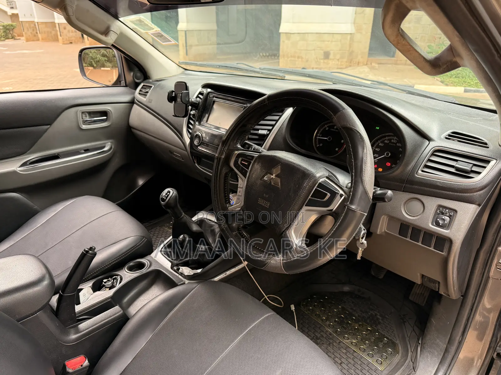 Mitsubishi L200 Double Cab 2.4 154hp 4WD 2017 Gray