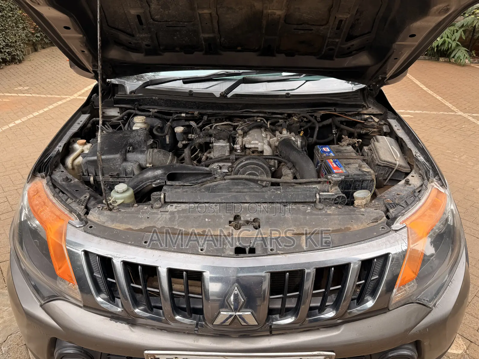 Mitsubishi L200 Double Cab 2.4 154hp 4WD 2017 Gray