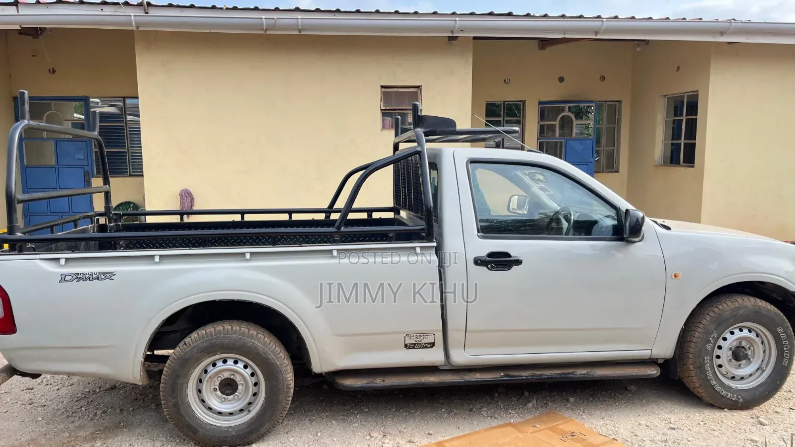 Isuzu D-MAX 2012 Silver