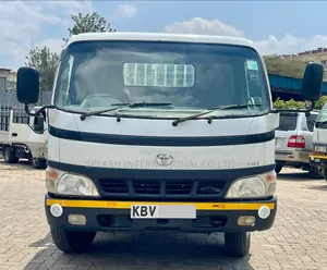 Toyota Dyna 2006 White