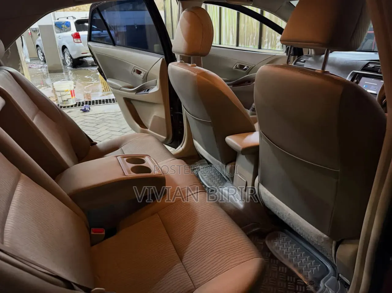 Toyota Premio 2011 Red