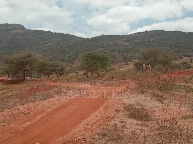 38 Acres in Namanga