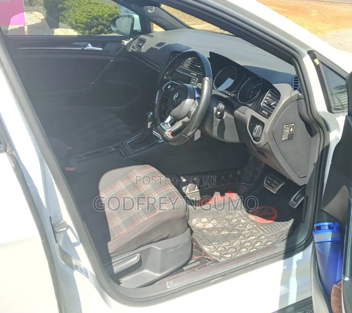 Volkswagen Golf GTI 2015 White