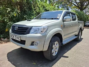 Toyota Hilux 2010 Brown