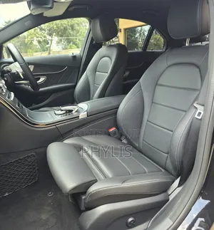 Mercedes-Benz C200 2019 Black