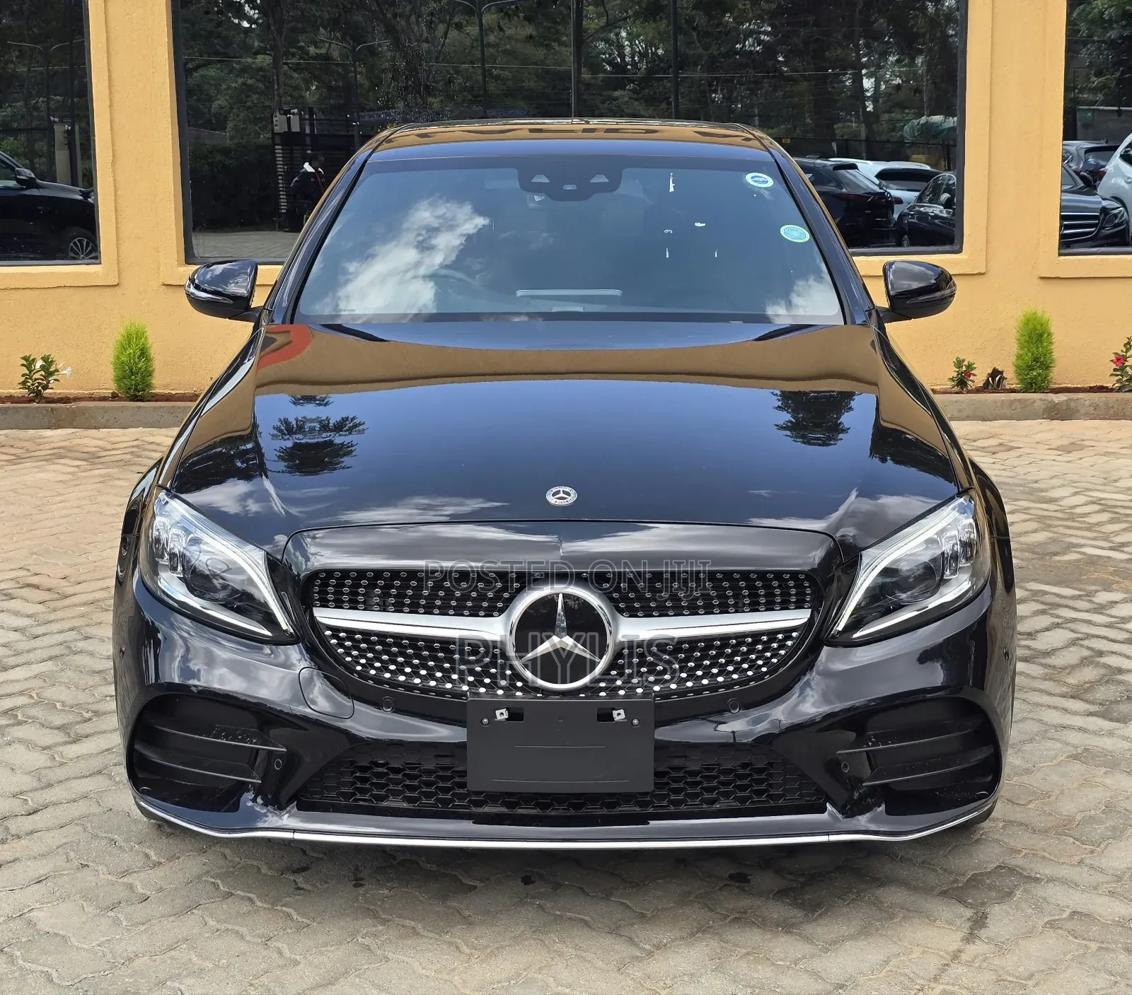 Mercedes-Benz C200 2019 Black