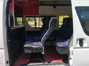 Toyota HiAce 2017 White