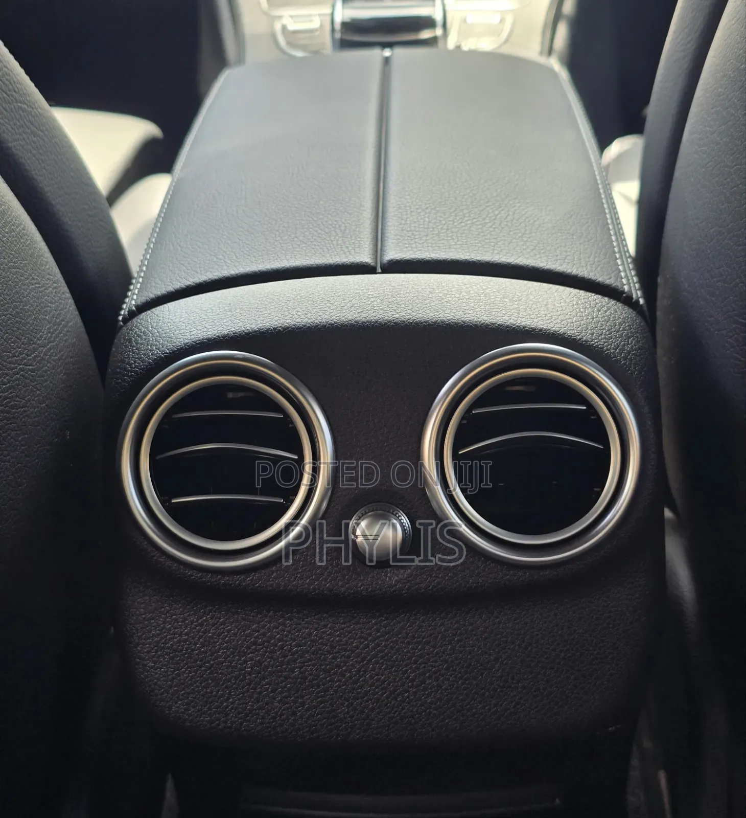 Mercedes-Benz C200 2019 Black